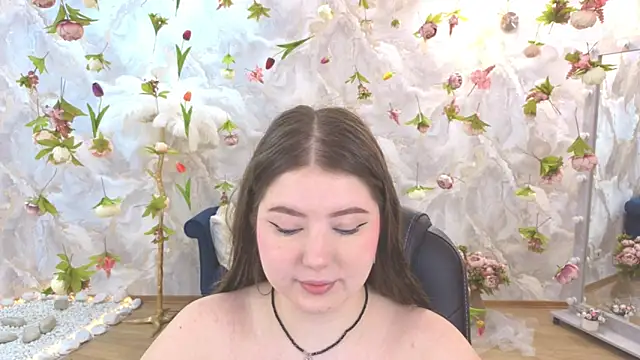 Snapshot of NicoleFoxery chatting on June 2026 06:21:02 PM NicoleFoxery online show from June 2026 06:21:02 PM
