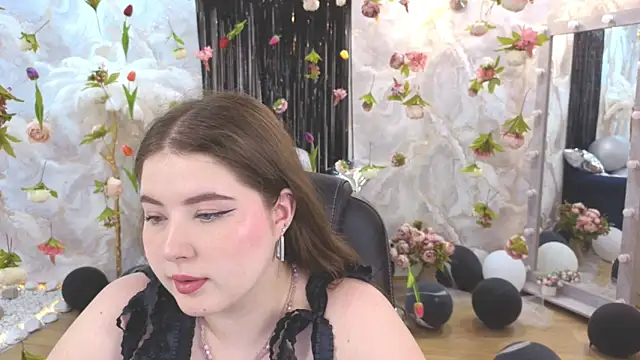 Snapshot of NicoleFoxery chatting on July 2026 06:25:02 PM NicoleFoxery online show from July 2026 06:25:02 PM
