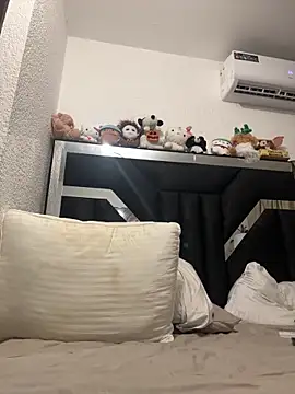 Snapshot of Sexifantasia chatting on March 2026 02:39:02 AM Sexifantasia online show from March 2026 02:39:02 AM