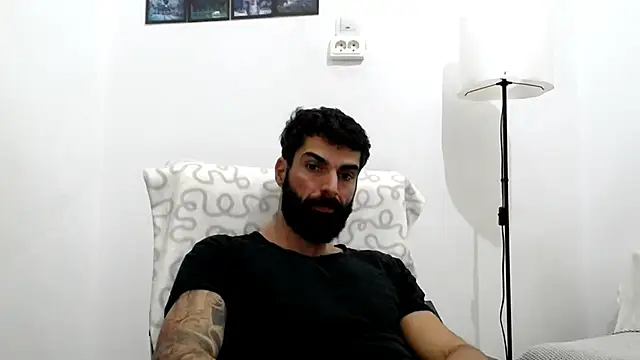 Verycutex online show from November 2025 07:41:01 AM