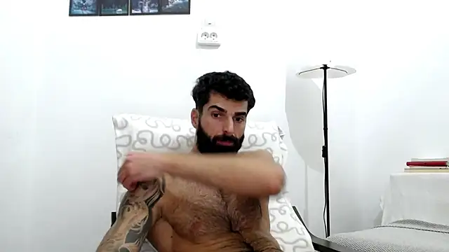 Verycutex online show from December 2025 12:47:02 PM