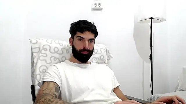 Verycutex online show from December 2025 06:51:01 AM