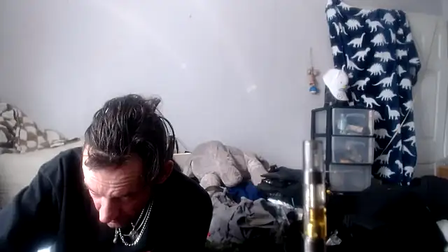 Snapshot of lickthecat chatting on October 2025 09:47:02 PM lickthecat online show from October 2025 09:47:02 PM