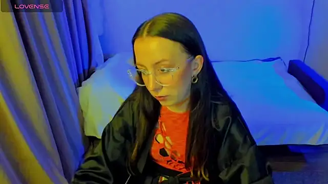 Snapshot of CurlySteph chatting on May 2026 07:42:01 PM CurlySteph online show from May 2026 07:42:01 PM