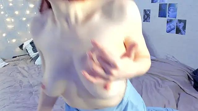 YunaPeace online show from December 2024 07:52:02 AM