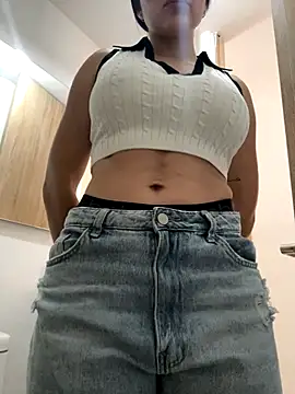 LaanaCooper online show from October 2025 04:19:02 PM