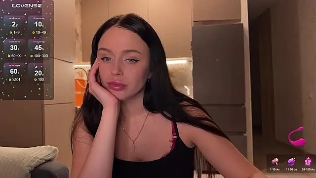 Megan Nilson online show from April 2026 05:50:02 PM