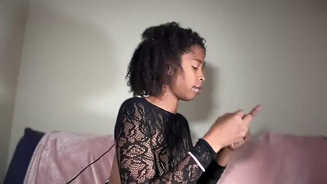 Cum2Charm online show from November 2025 02:27:01 PM