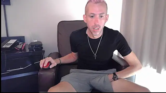 smokenstrokex online show from May 2026 02:46:02 PM