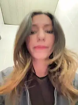  MiaQueen  online show from February 2025 11:25:02 PM