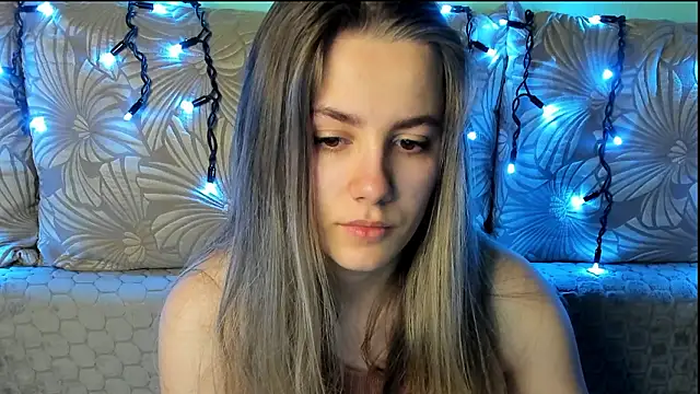 MaggieCake online show from March 2026 02:47:02 AM