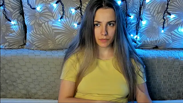 MaggieCake online show from June 2026 01:03:01 AM