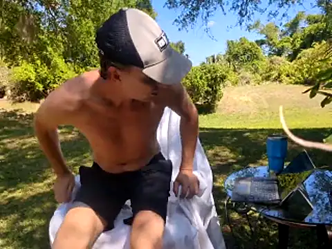 eliberator1777 online show from April 2026 03:29:01 PM