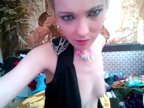 WildMissNiks online show from February 2025 10:28:02 AM