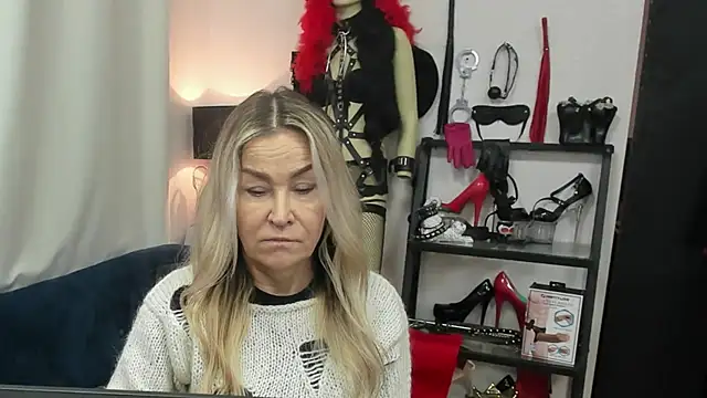 crystaLUX online show from January 2026 05:33:02 AM