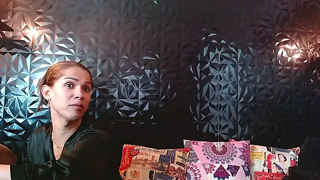 PINK  LOLA1 online show from February 2026 10:27:01 PM