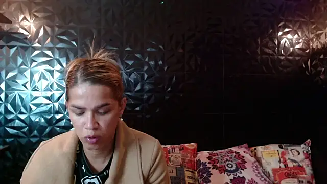 Snapshot of PINK__LOLA1 chatting on June 2026 12:32:02 AM PINK LOLA1 online show from June 2026 12:32:02 AM