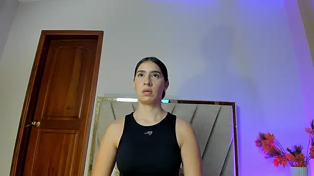 Christy Sea online show from November 2025 06:20:01 PM