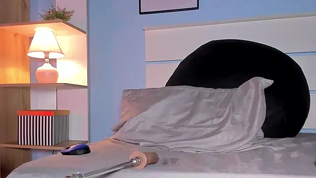 alicialittle online show from February 2025 08:22:01 PM