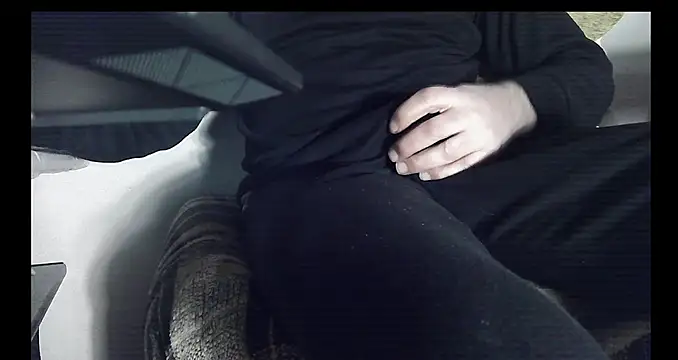 Snapshot of mertbursa1 chatting on February 2025 11:12:01 PM mertbursa1 online show from February 2025 11:12:01 PM