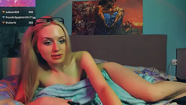 Linda Roxy online show from December 2024 06:37:02 PM