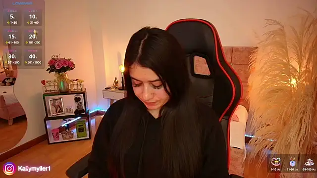 Snapshot of KallyMyller1 chatting on January 2025 07:40:01 PM KallyMyller1 online show from January 2025 07:40:01 PM