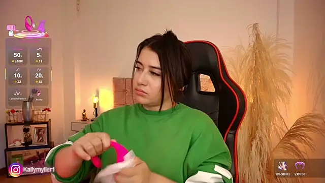 Snapshot of KallyMyller1 chatting on March 2025 07:18:01 PM KallyMyller1 online show from March 2025 07:18:01 PM