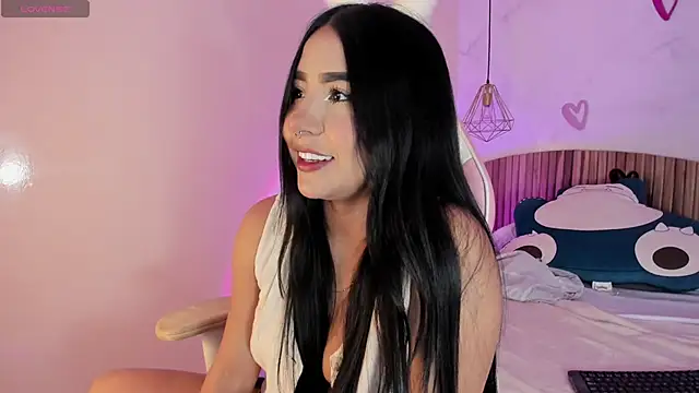 Snapshot of Mariana_sweetest chatting on February 2025 04:56:02 PM Mariana sweetest online show from February 2025 04:56:02 PM