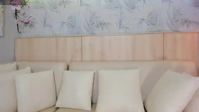 maryevans  online show from October 2025 12:42:02 PM