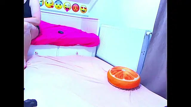 evehotty online show from March 2026 08:01:01 PM