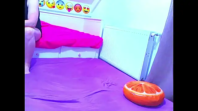 evehotty online show from April 2026 02:00:02 PM