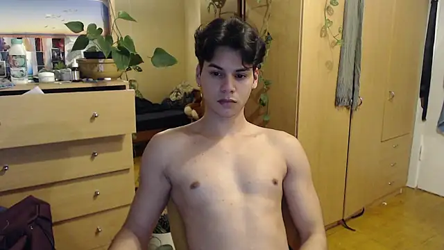 Snapshot of tomas_boy20 chatting on December 2024 09:11:01 PM tomas boy20 online show from December 2024 09:11:01 PM