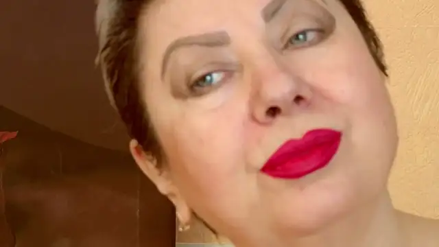 LadyPosh online show from April 2026 09:08:02 PM