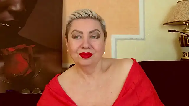 Snapshot of LadyPosh chatting on May 2026 07:53:02 PM LadyPosh online show from May 2026 07:53:02 PM