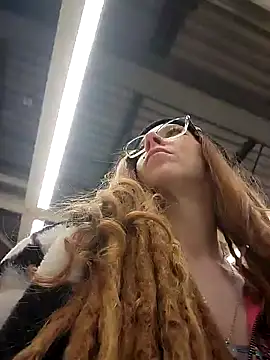 LucidLucy online show from February 2025 10:43:02 PM