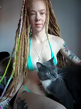 LucidLucy online show from October 2025 12:25:01 PM