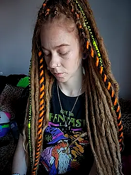 LucidLucy online show from October 2025 01:37:01 PM