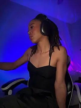 thebrattygoddess online show from December 2024 10:25:02 PM