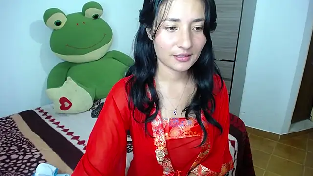 Snapshot of emily_honter chatting on February 2025 04:40:02 AM emily honter online show from February 2025 04:40:02 AM