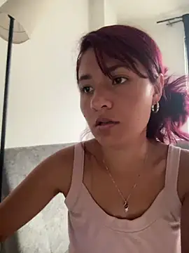 Snapshot of emily_honter chatting on April 2026 06:25:02 PM emily honter online show from April 2026 06:25:02 PM