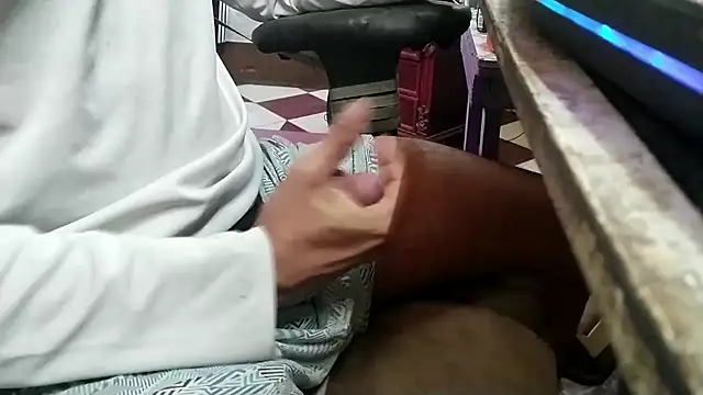 growing20yo online show from April 2026 10:29:01 PM