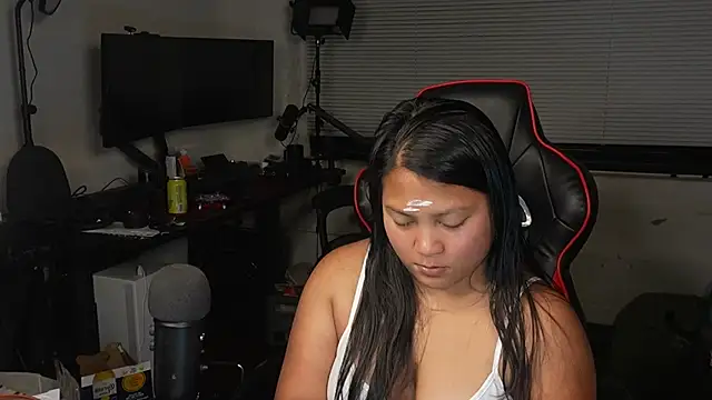 Snapshot of Bubbleliyah chatting on October 2025 12:47:02 AM Bubbleliyah online show from October 2025 12:47:02 AM