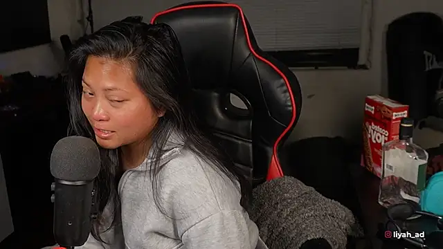 Snapshot of Bubbleliyah chatting on November 2025 09:30:02 AM Bubbleliyah online show from November 2025 09:30:02 AM