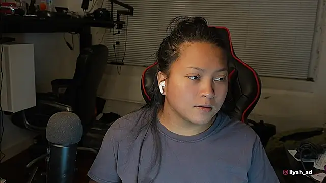 Snapshot of Bubbleliyah chatting on February 2026 02:39:02 AM Bubbleliyah online show from February 2026 02:39:02 AM