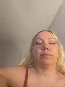 Snapshot of SofiaJoy chatting on July 2026 10:28:01 AM SofiaJoy online show from July 2026 10:28:01 AM