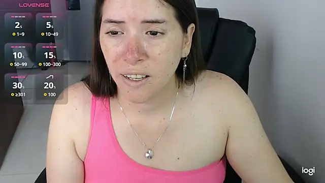Snapshot of spicey_latina chatting on June 2026 04:20:02 PM spicey latina online show from June 2026 04:20:02 PM