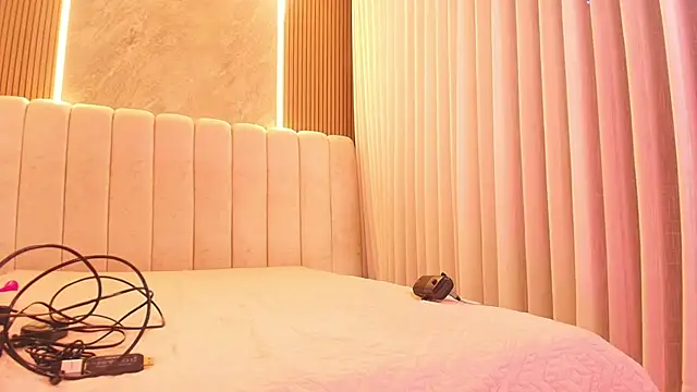 emyli sw  online show from April 2026 03:07:01 AM