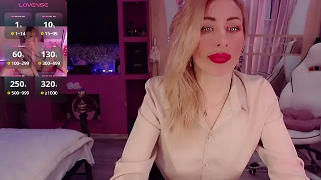 AnnieGOld  online show from October 2025 07:48:02 PM