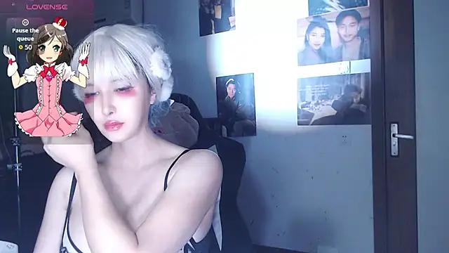 Snapshot of candy_cola chatting on October 2025 04:43:02 AM candy cola online show from October 2025 04:43:02 AM