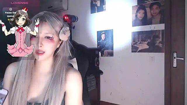 Snapshot of candy_cola chatting on October 2025 06:25:01 AM candy cola online show from October 2025 06:25:01 AM